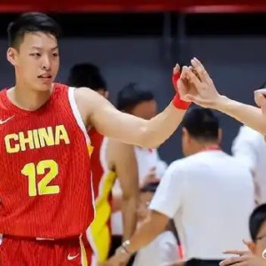 净胜21分，一人登场6分钟输7分，这就是曾被郭士强选中的准国手|刘礼嘉|上海|国家队|篮板|赛季_新浪体育_新浪新闻