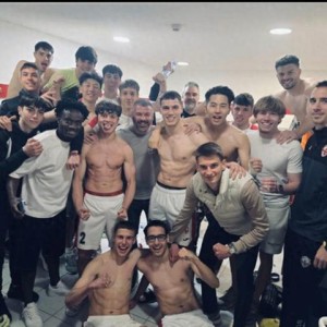 B体育便捷服务-最大希望！张家鸣留洋3场3球成大腿：只差2场拿到英超劳工证|伯恩利|球员|拜仁|台球|联赛杯_新浪体育_新浪新闻